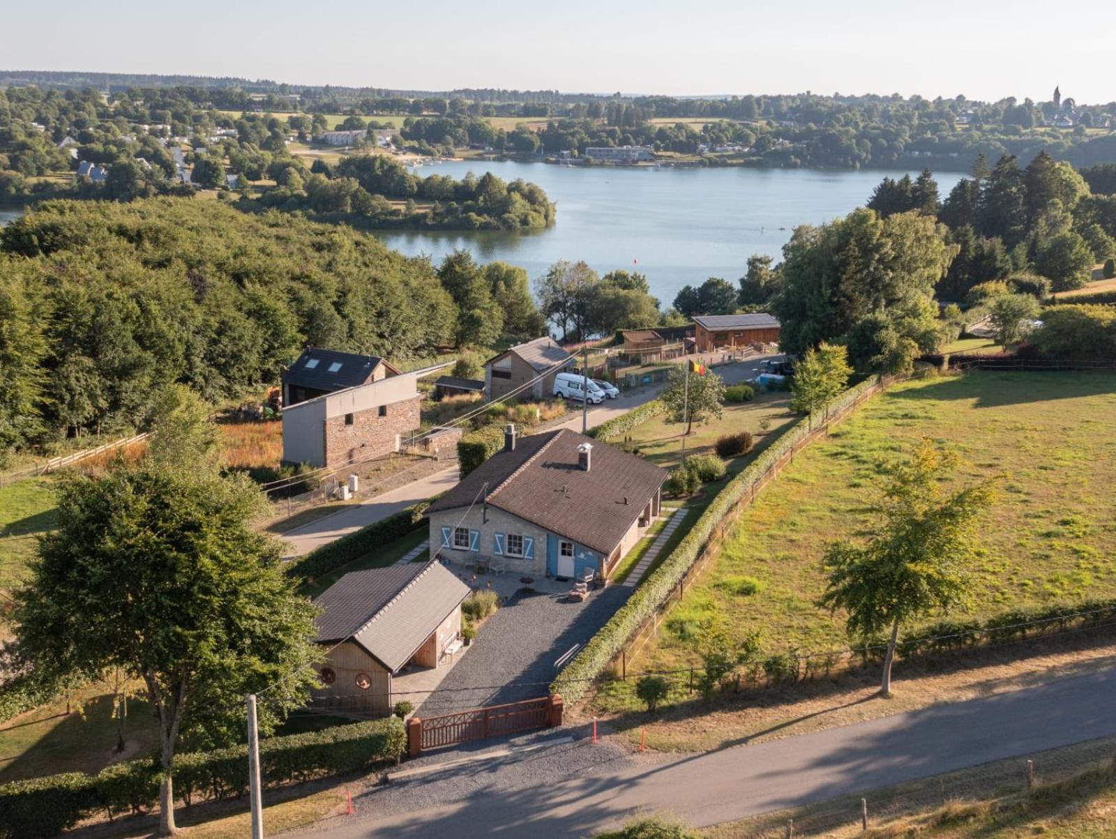Lac Achette Au Lac Butgenbach Exterior foto